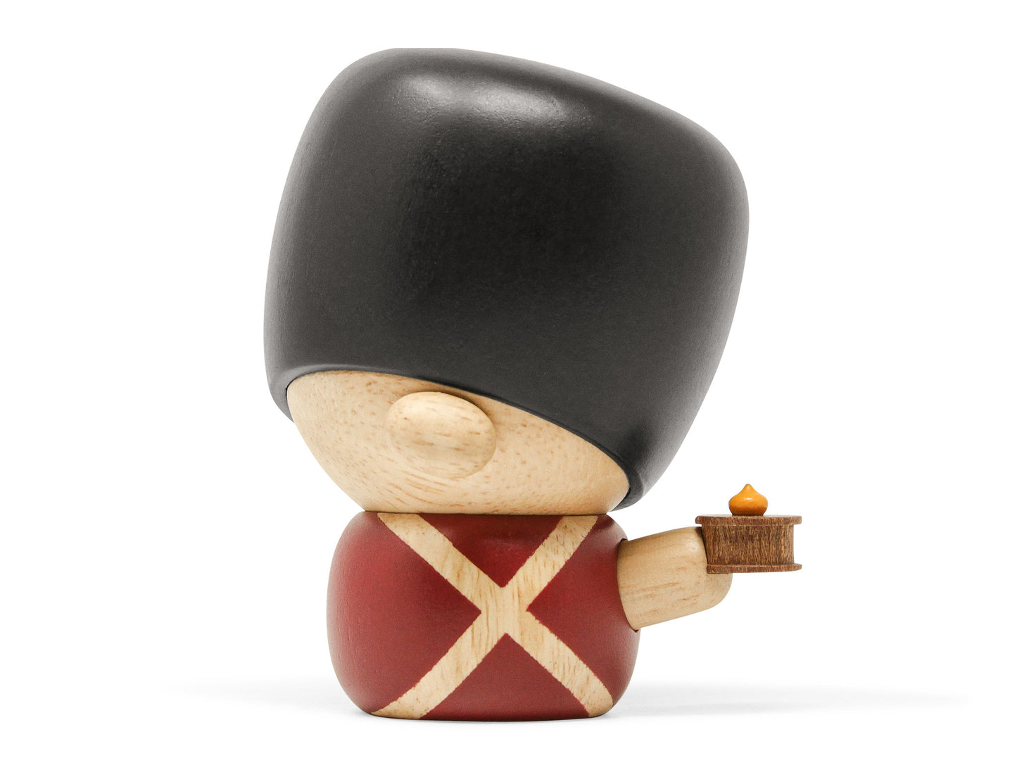 Fyrtøjet figuren fra FableWood. En soldat figur med fyrtøj i hånden. Samlet og ses forfra.
