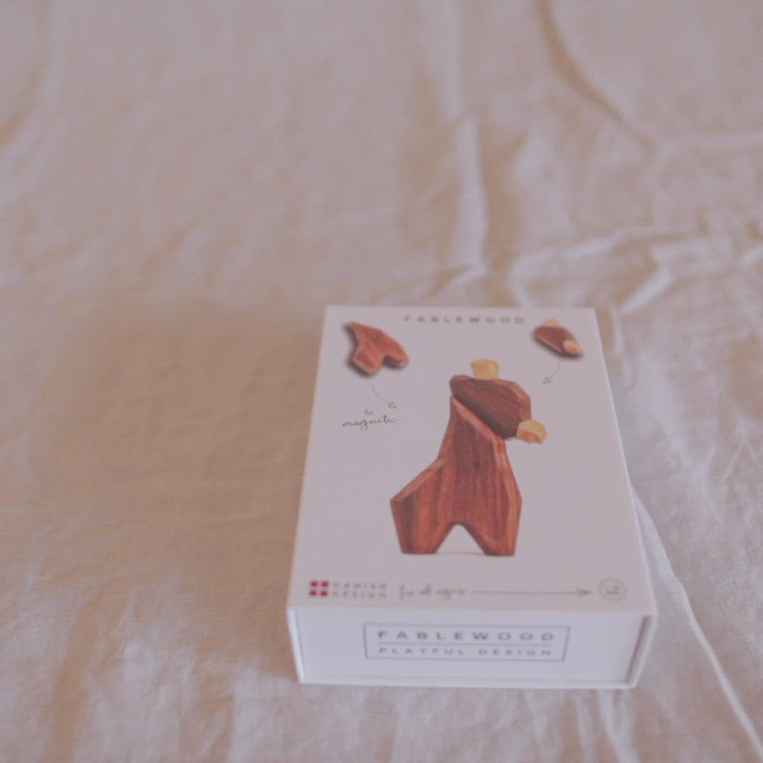 
                  
                    Indlæs og afspil video i galleri-fremviseren, Den Lille Giraf
                  
                