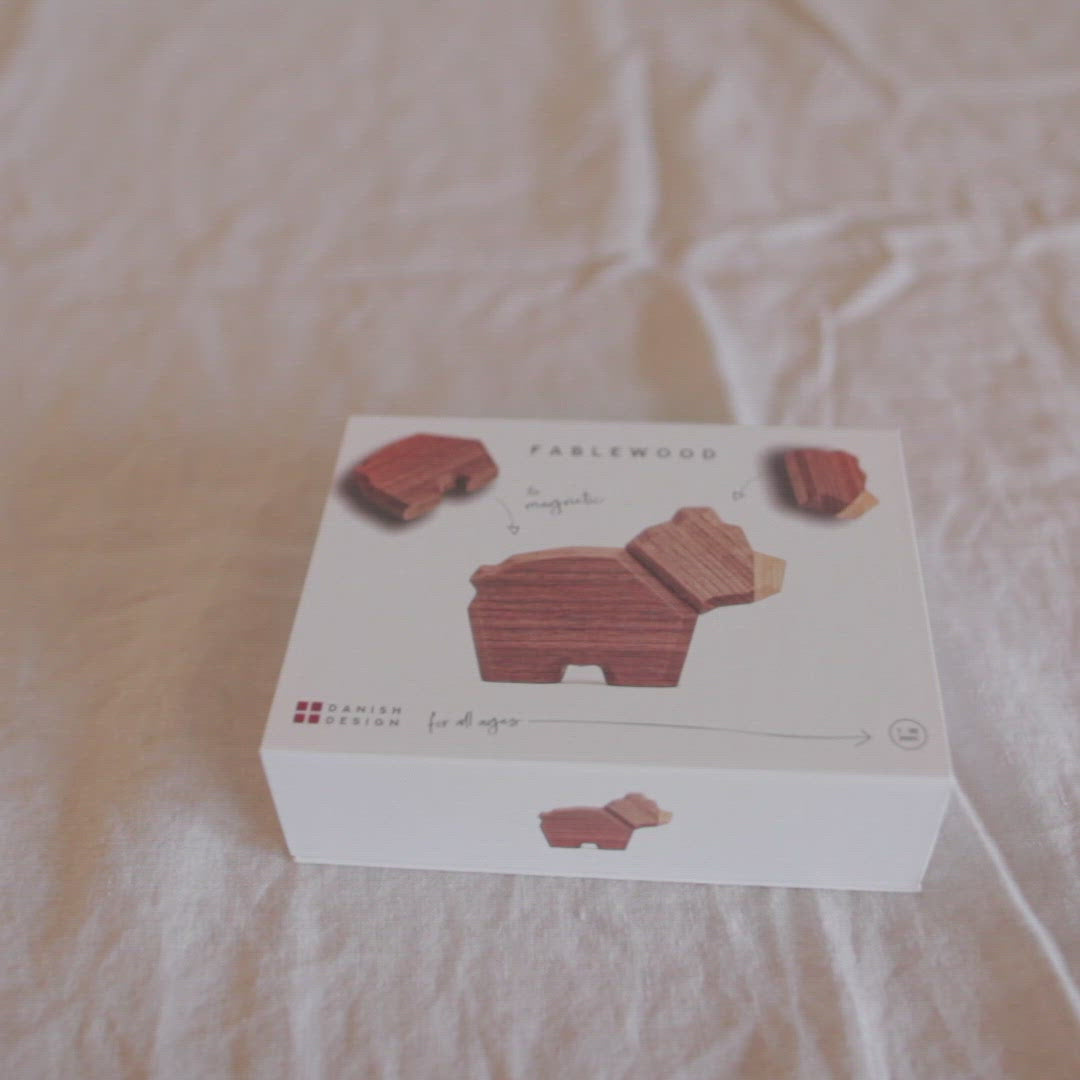 
                  
                    Indlæs og afspil video i galleri-fremviseren, Den Lille Bjørn
                  
                